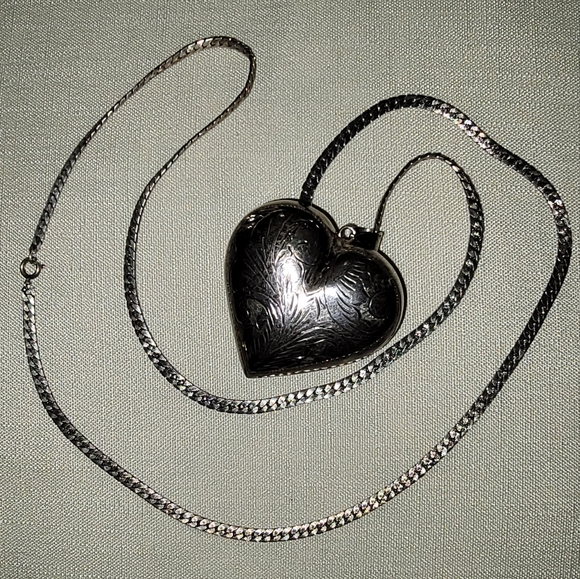 Large Puffed Heart Vintage Sterling Silver 925 Engraved Swirl Pendant Necklace - Picture 8 of 10